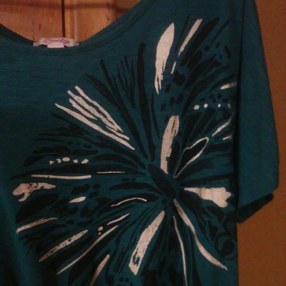 !!5/$25!!  Vintage style shirt